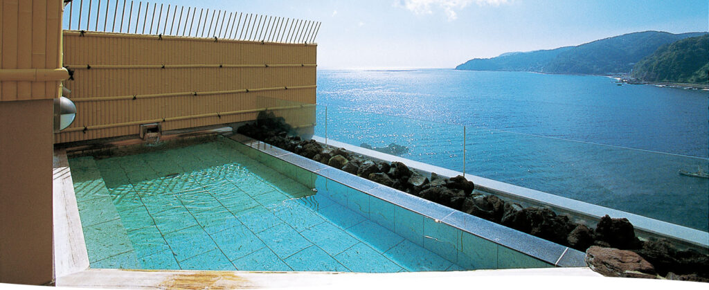 赤沢温泉ホテルの屋上展望露天風呂「天穹の湯」